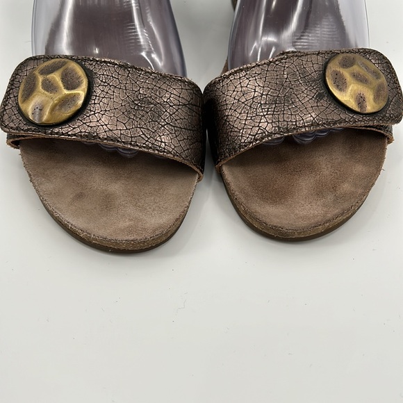 Taos‎ Pyramid Bronze Leather Wedge Sandal Women's EU 40 - Picture 2 of 9